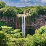 Une cascade de l'île Maurice