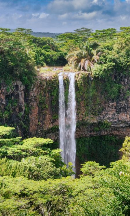 Une cascade de l'île Maurice