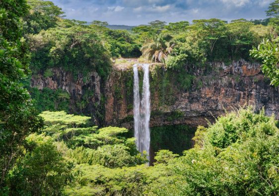 Une cascade de l'île Maurice