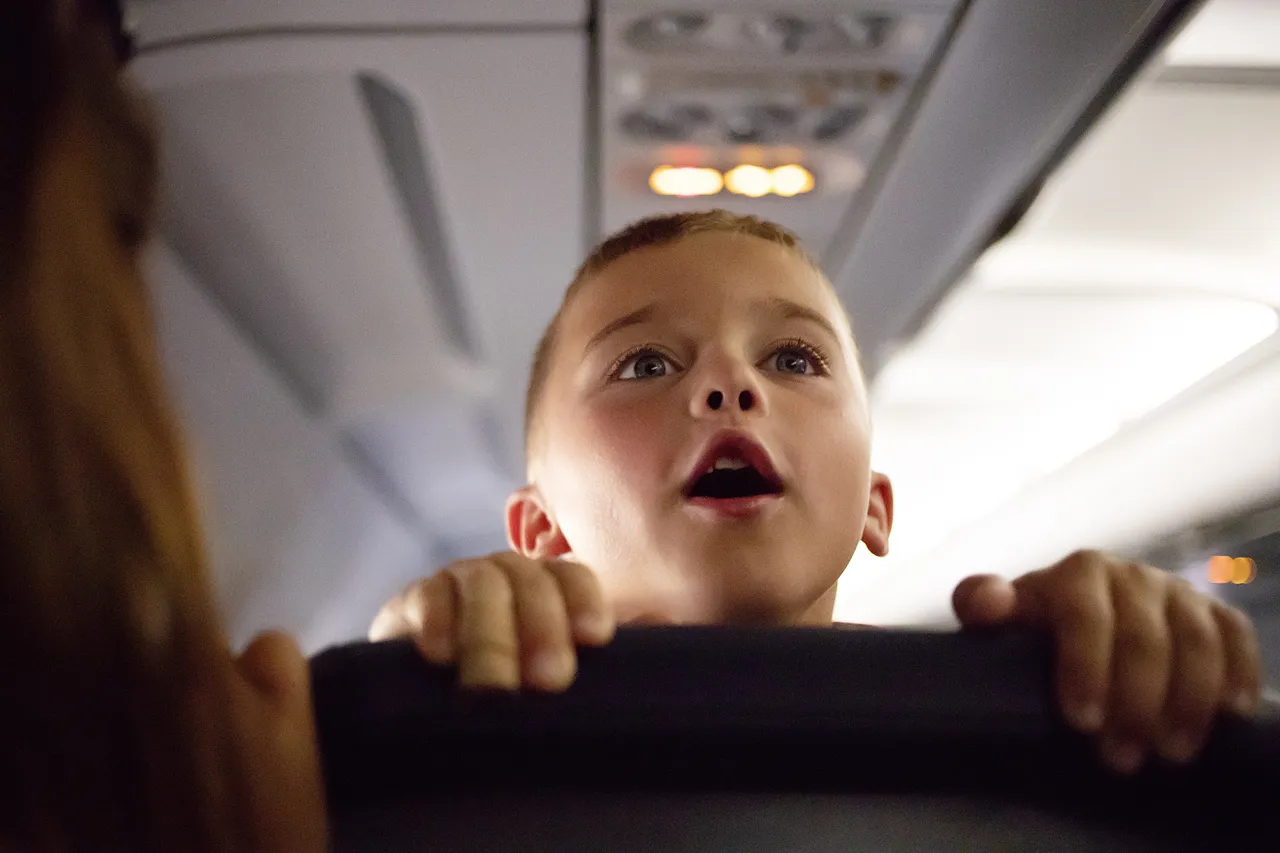 enfants-avion