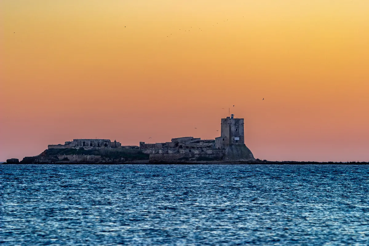 les-forts-maritimes-gardiens-solitaires-des-cotes