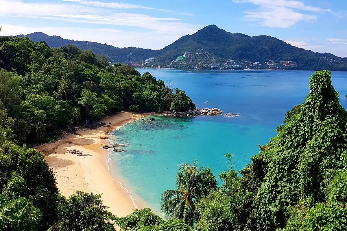 les-plages-secretes-de-thailande-evadez-vous-loin-des-foules