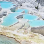 les-sources-chaudes-de-pamukkale-en-turquie-des-terrasses-de-coton-paradisiaques