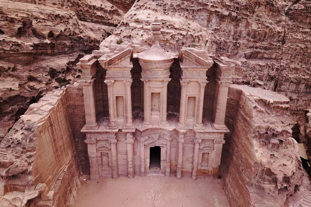 plongez-dans-lhistoire-decouvrez-les-sites-archeologiques-les-plus-fascinants