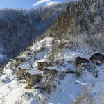 les-villages-enneiges-les-plus-pittoresques-pour-un-hiver-de-conte-de-fees