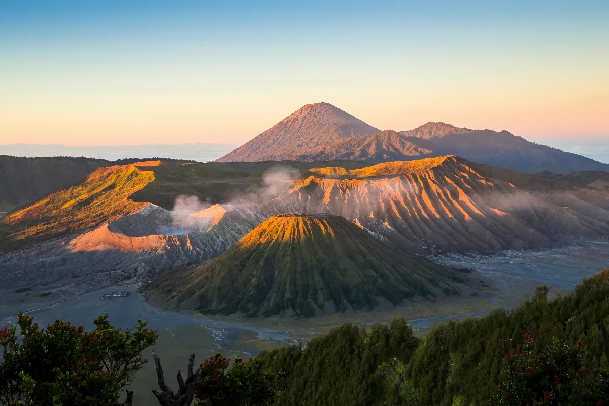 Les volcans actifs à visiter : une aventure chaude et palpitante