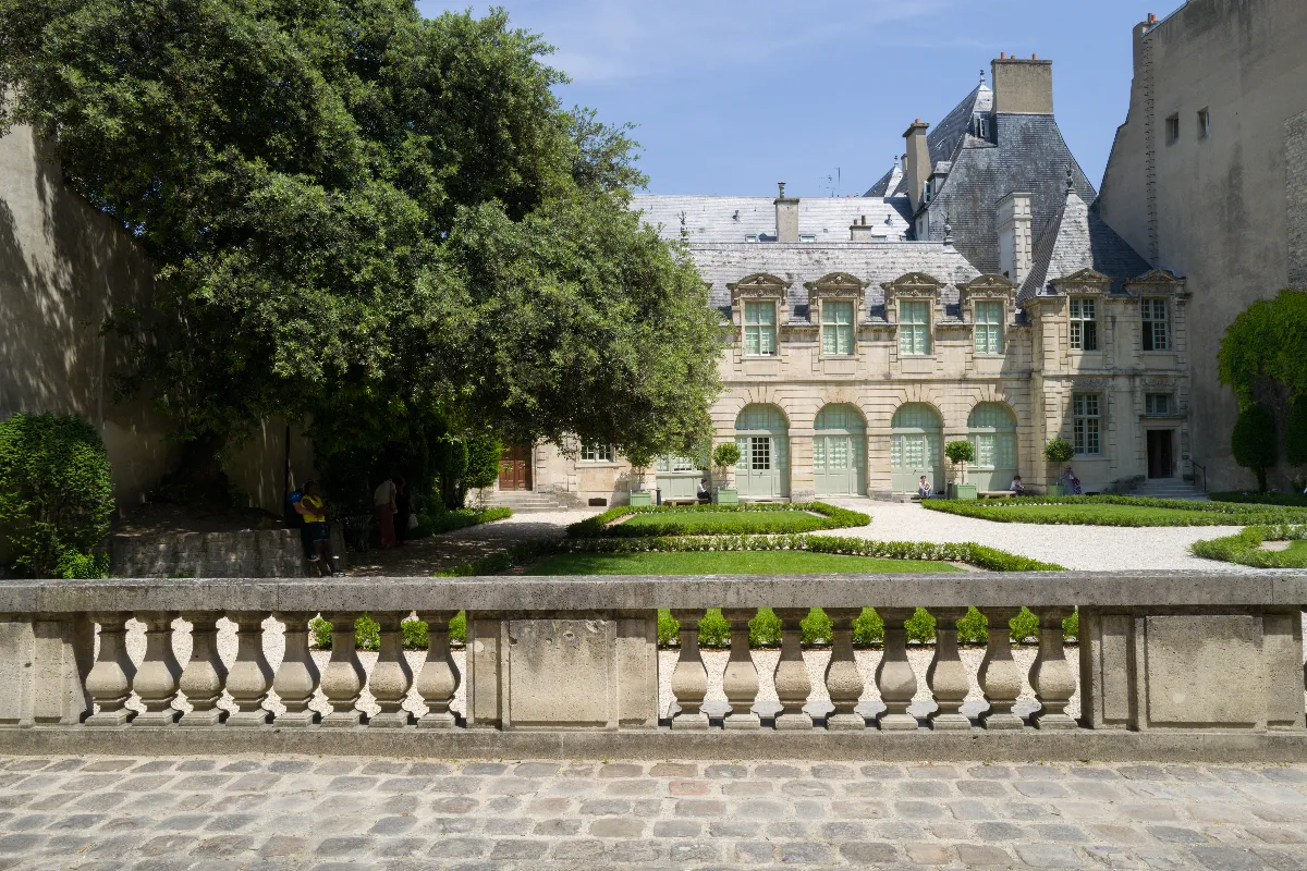 Vous pensez connaître Paris ? Voici 10 secrets que même les Parisiens ignorent !