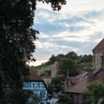 comment-ces-petites-villes-font-elles-pour-attirer-des-millions-de-touristes