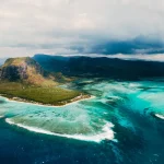 comment-choisir-votre-prochaine-destination-avec-une-carte-du-monde-et-une-flechette
