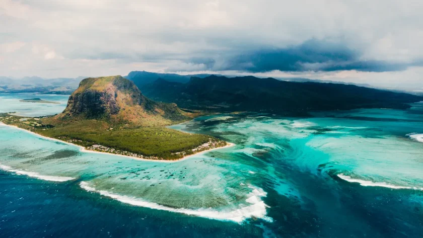 comment-choisir-votre-prochaine-destination-avec-une-carte-du-monde-et-une-flechette