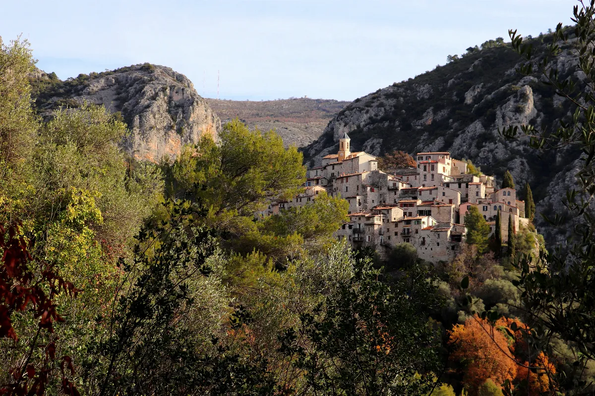 Découvrez le village le plus charmant de PACA : une pépite régionale à explorer
