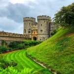 decouvrez-les-demeures-royales-quels-chateaux-delisabeth-ii-sont-ouverts-a-la-visite