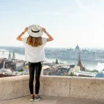 elle-a-tout-quitte-pour-faire-le-tour-du-monde-decouvrez-ce-quelle-a-appris