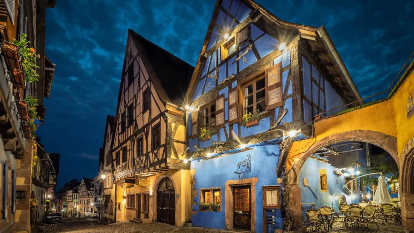 les-10-plus-beaux-villages-de-france-pour-une-echappee-pittoresque-et-charmante