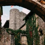 les-10-villages-incontournables-dauvergne-rhone-alpes-a-decouvrir-absolument