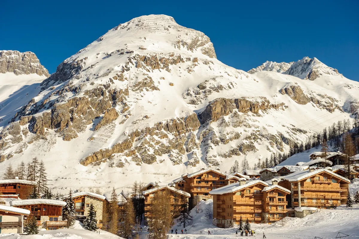 Pourquoi ce petit village est surnommé le &lsquo;Saint-Tropez&rsquo; des Alpes ?