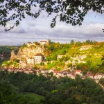 quelle-est-la-vallee-francaise-qui-rassemble-cinq-des-plus-beaux-villages-du-pays