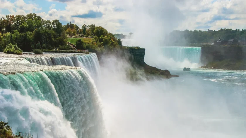 7-perles-de-lontario-a-ne-pas-manquer-pour-un-road-trip-estival-inoubliable