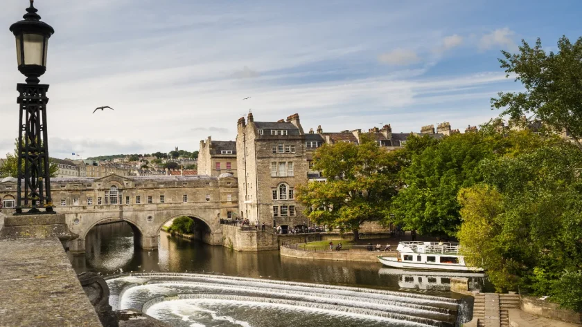 de-lombre-au-succes-deux-destinations-anglaises-qui-vont-surement-vous-faire-changer-davis-sur-votre-prochaine-destination