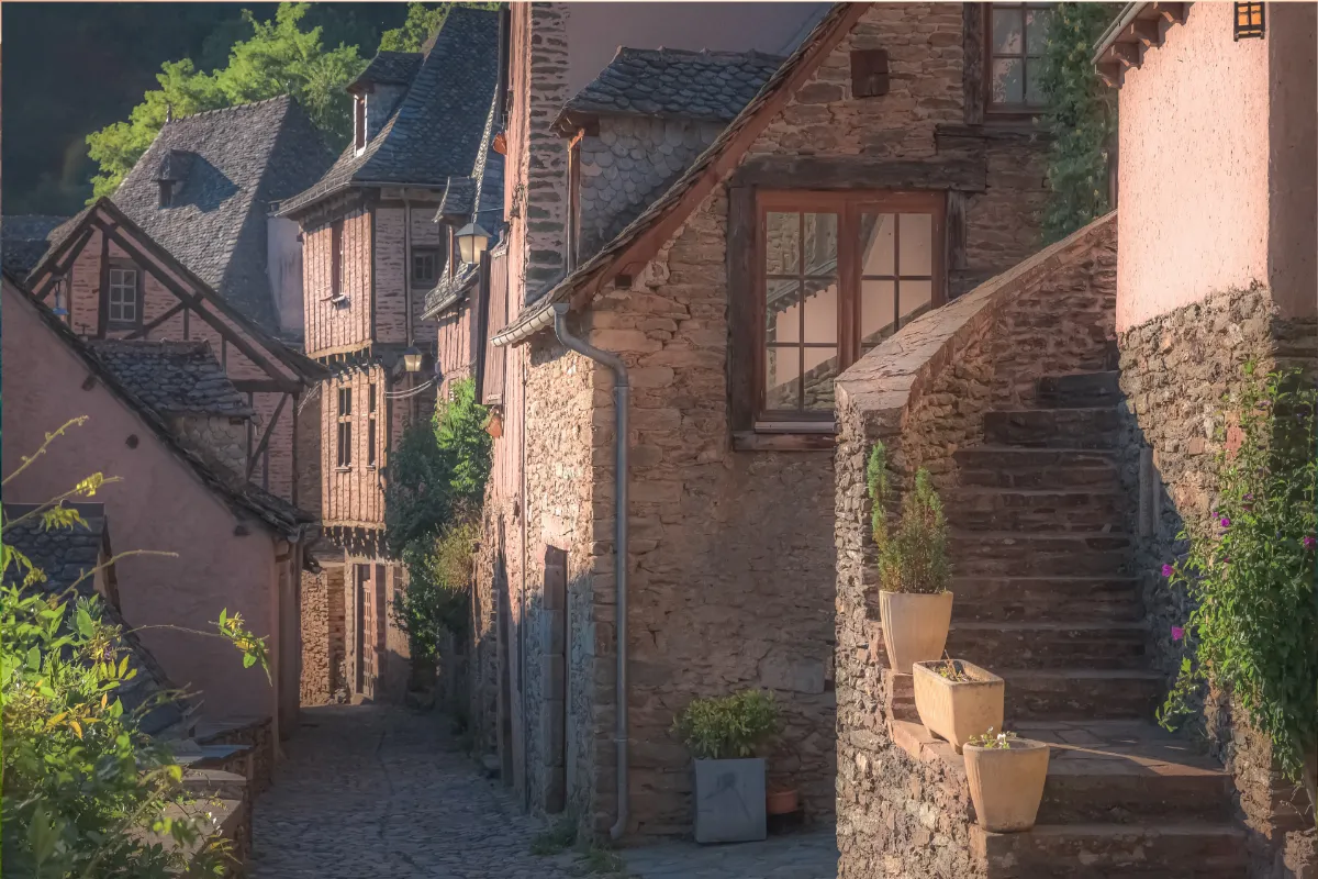 Découvrez ce qui rend ce village de l&rsquo;Aveyron un incontournable Français !