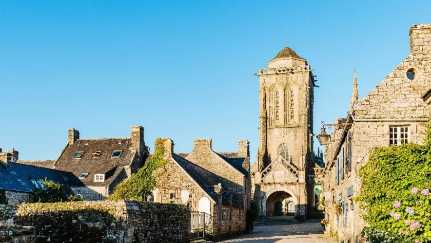 decouvrez-deux-perles-rares-de-bretagne-des-villages-authentiques-a-visiter-absolument