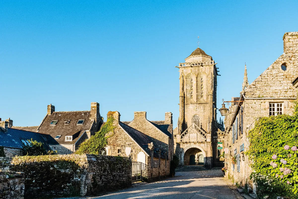 decouvrez-deux-perles-rares-de-bretagne-des-villages-authentiques-a-visiter-absolument