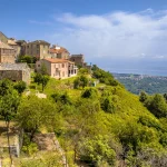 decouvrez-le-village-le-plus-haut-deurope-niche-en-provence-alpes-cote-dazur