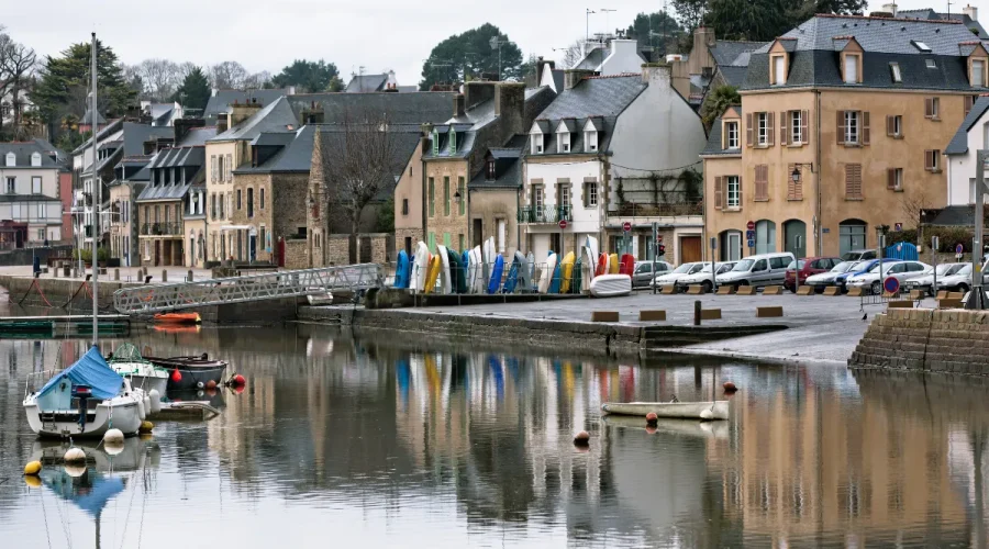decouvrez-les-6-villages-medievaux-bretons-qui-comptent-parmi-les-plus-charmants-de-la-region