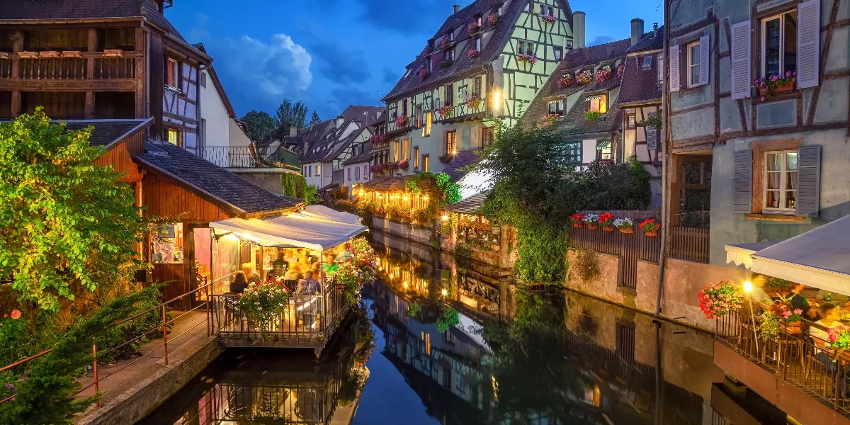 echappee-belle-en-alsace-ce-village-est-la-definition-meme-du-conte-de-fees-hivernal