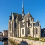 echappee-medievale-a-1h30-de-paris-une-ville-classee-parmi-les-plus-beaux-detours-de-france-vous-attend