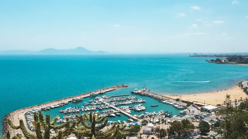 evasion-en-tunisie-des-vacances-ensoleillees-a-moins-de-270-euros-par-personne