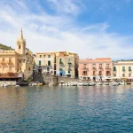evasion-estivale-parfaite-destinations-tranquilles-pour-un-ete-en-bord-de-mer-loin-des-foules-touristiques