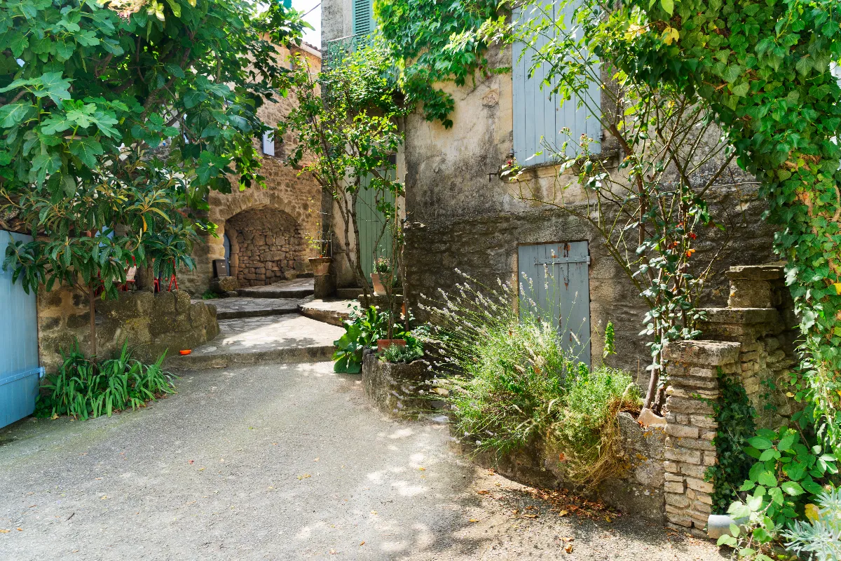 Explorez 6 perles cachées de Provence : des villages magnifiques et moins connus à découvrir