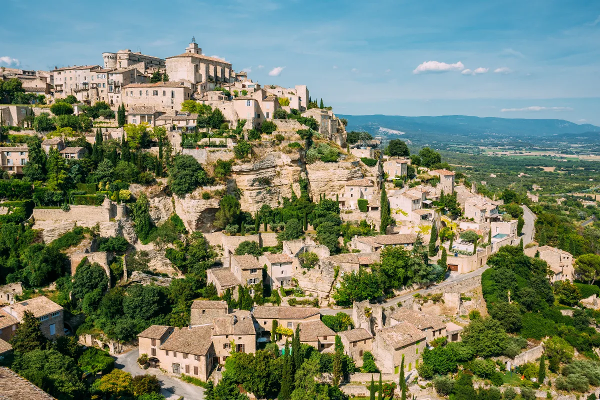 Explorez 6 villages méconnus de Provence qui comptent parmi les plus charmants de la région