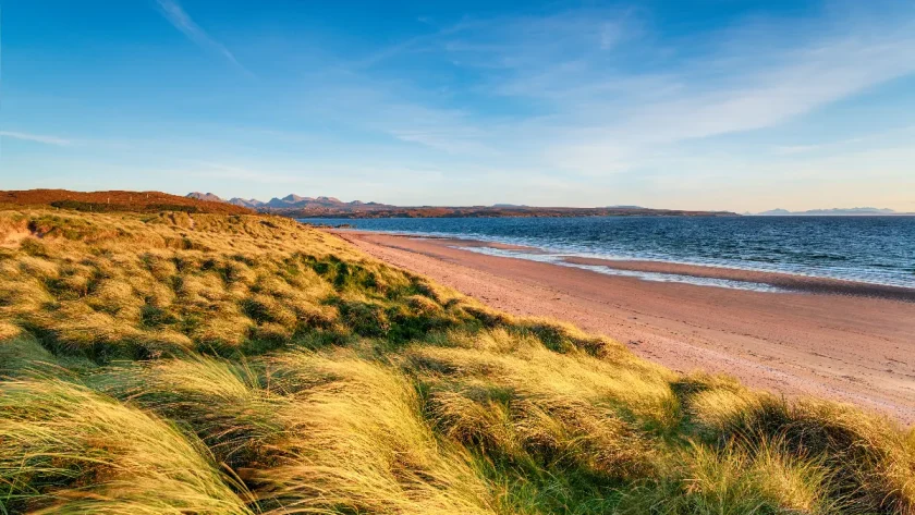 explorez-le-joyau-cache-de-bretagne-une-plage-incontournable-pour-vos-prochaines-vacances