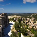 explorez-le-joyau-medieval-en-provence-une-perle-perchee-pleine-de-charme-et-dhistoire