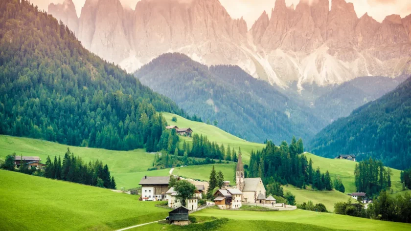 italie-decouvrez-la-destination-qui-seduit-autant-en-ete-quen-hiver-et-les-raisons-de-son-succes