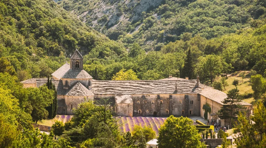 mont-des-cats-un-periple-traditionnel-vers-labbaye-trappiste-et-la-degustation-dune-biere-unique