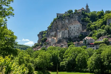 quel-est-le-village-francais-le-plus-recherche-au-monde-sur-internet-la-reponse-commence-par-un-r