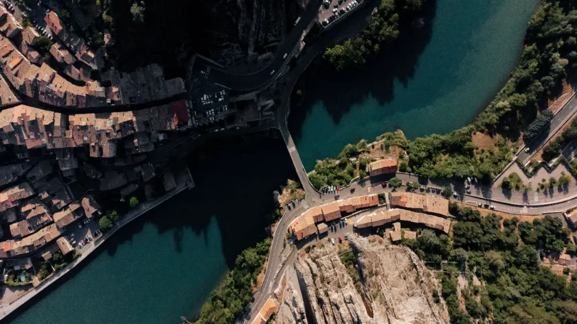 secrets-dardeche-un-village-qui-offre-plus-que-des-panoramas-vertigineux