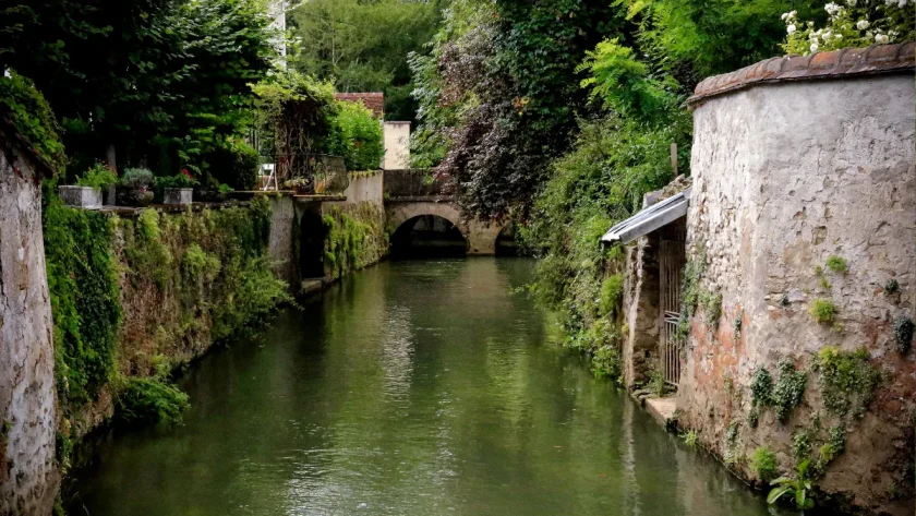 au-coeur-de-la-vallee-des-peintres-ce-village-enchanteur-se-situe-a-seulement-50-minutes-de-paris-crecy-la-chapelle
