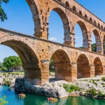 ce-joyau-du-gard-est-une-ville-francaise-incontournable-et-merite-une-visite