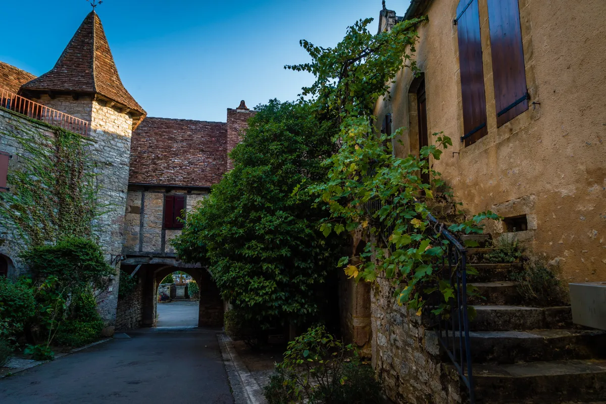 Ce village médiéval du sud de la France, immortalisé par le photographe Doisneau, est un véritable bijou