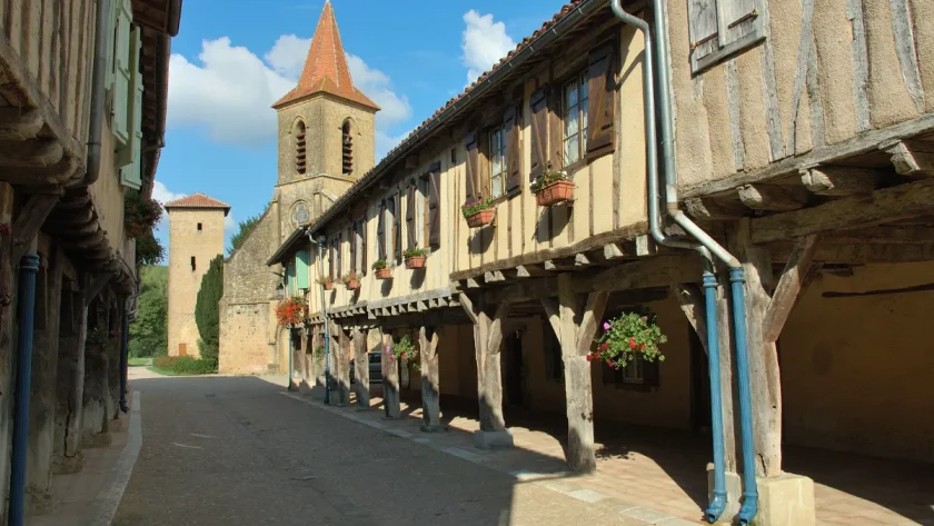 classe-parmi-les-plus-beaux-detours-de-france-ce-joyau-du-gers-est-un-incontournable