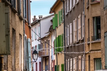 decouvrez-ces-2-magnifiques-villes-de-lallier-veritables-tresors-a-explorer-neris-les-bains-et-noyant-dallier