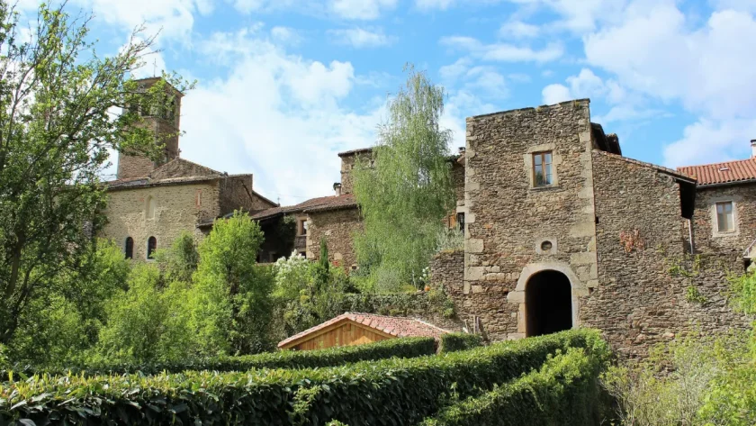 decouvrez-le-village-qui-se-classe-dans-le-top-des-plus-beaux-villages-pour-son-charme-inimitable