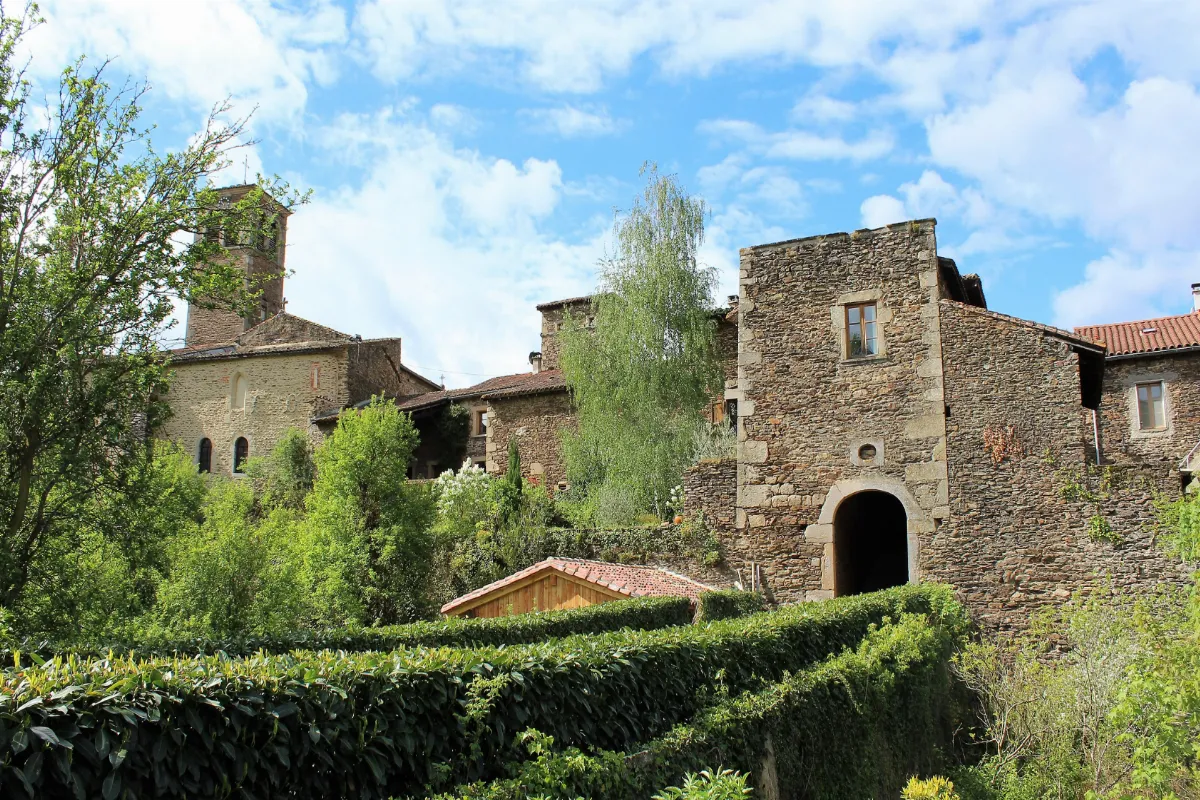 Découvrez le village qui se classe dans le top des plus beaux villages pour son charme inimitable