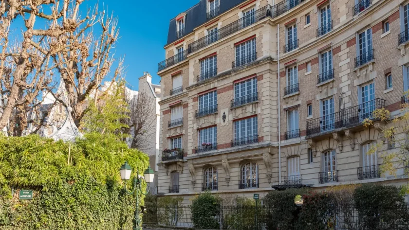 decouvrez-les-10-rues-cachees-les-plus-pittoresques-de-paris-une-aventure-urbaine-qui-en-vaut-clairement-la-peine