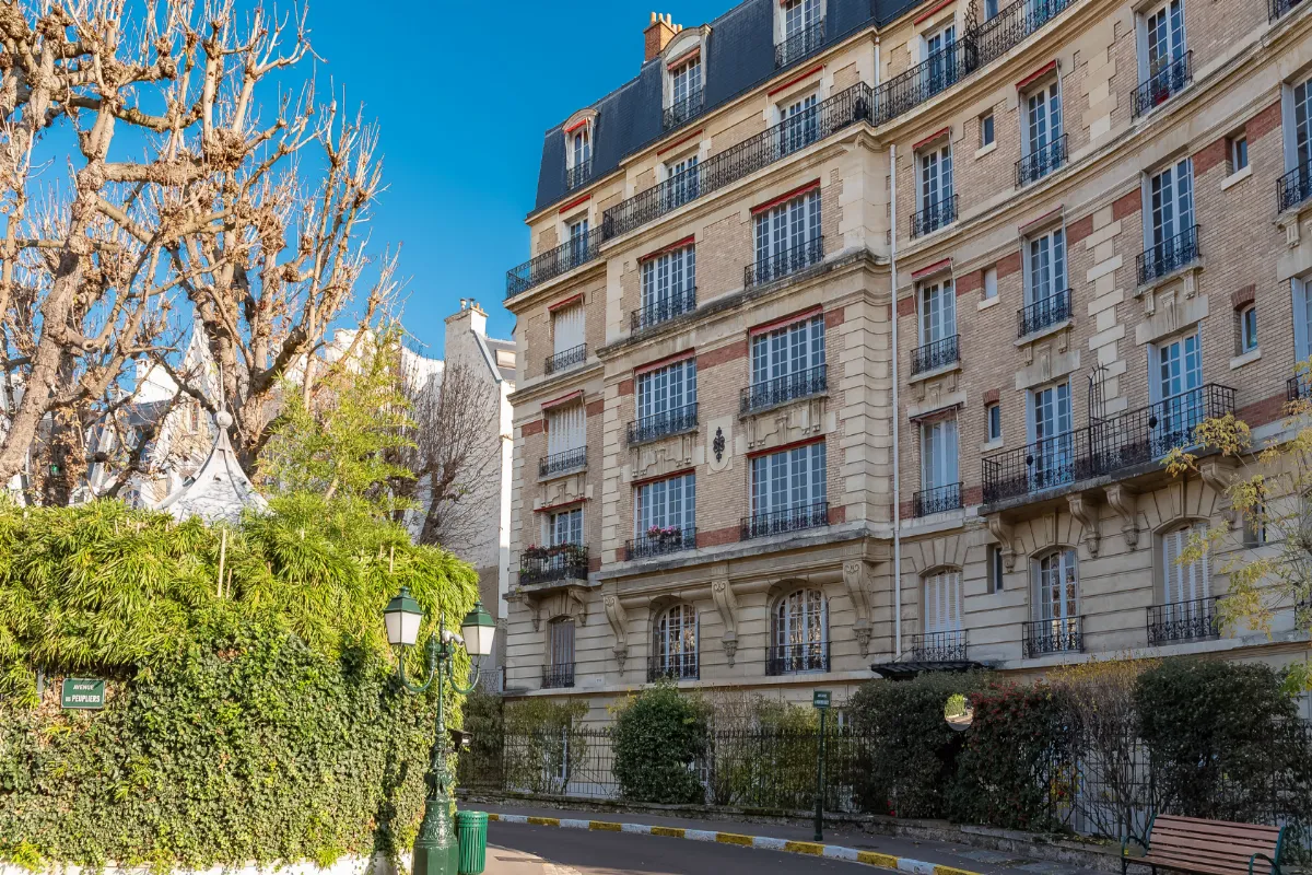 Découvrez les 10 rues cachées les plus pittoresques de Paris : une aventure urbaine qui en vaut clairement la peine