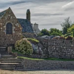elu-village-prefere-des-francais-ce-village-breton-vous-seduira-par-ses-charmes